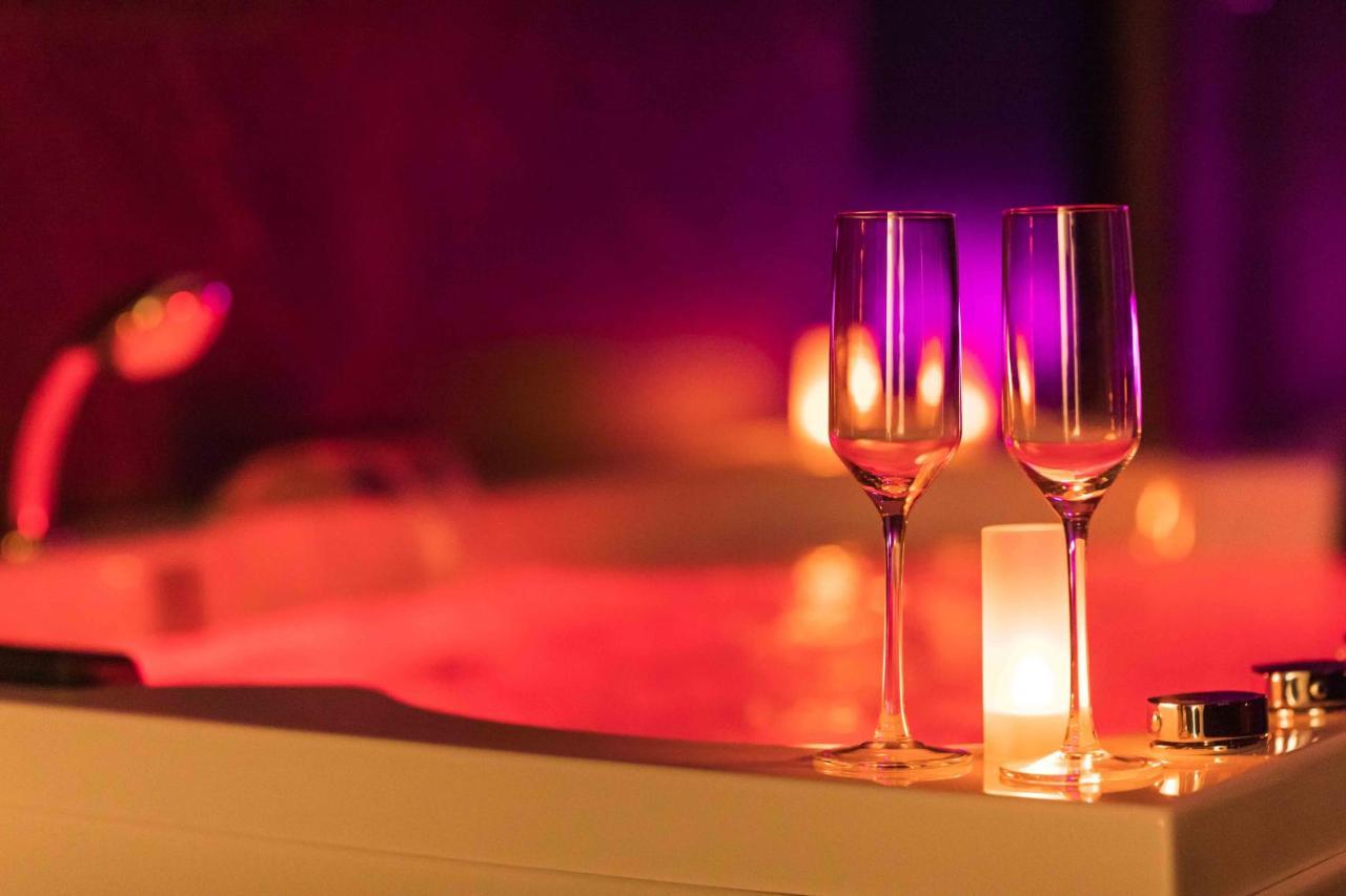 * Spa & Detente # Suite Privee # Tours # Netflix * 外观 照片
