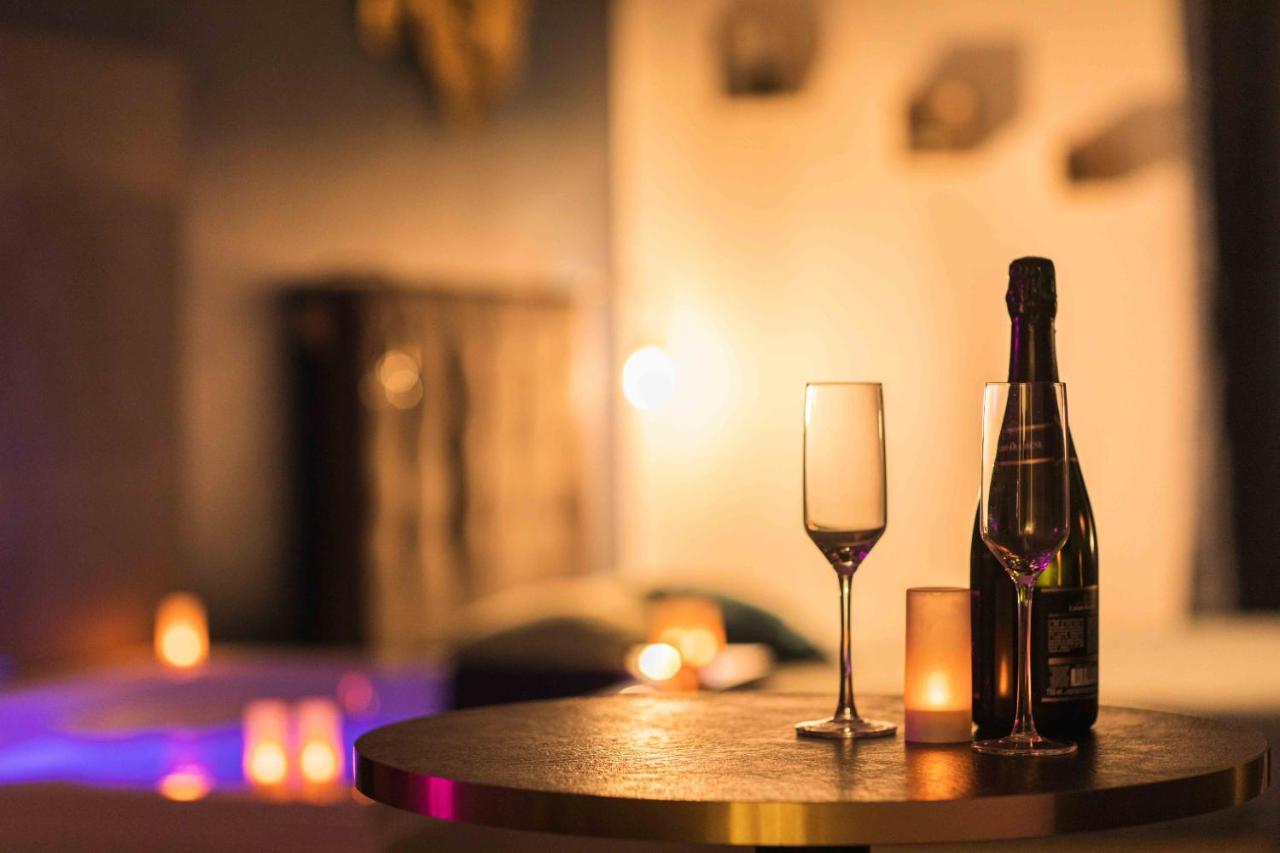* Spa & Detente # Suite Privee # Tours # Netflix * 外观 照片