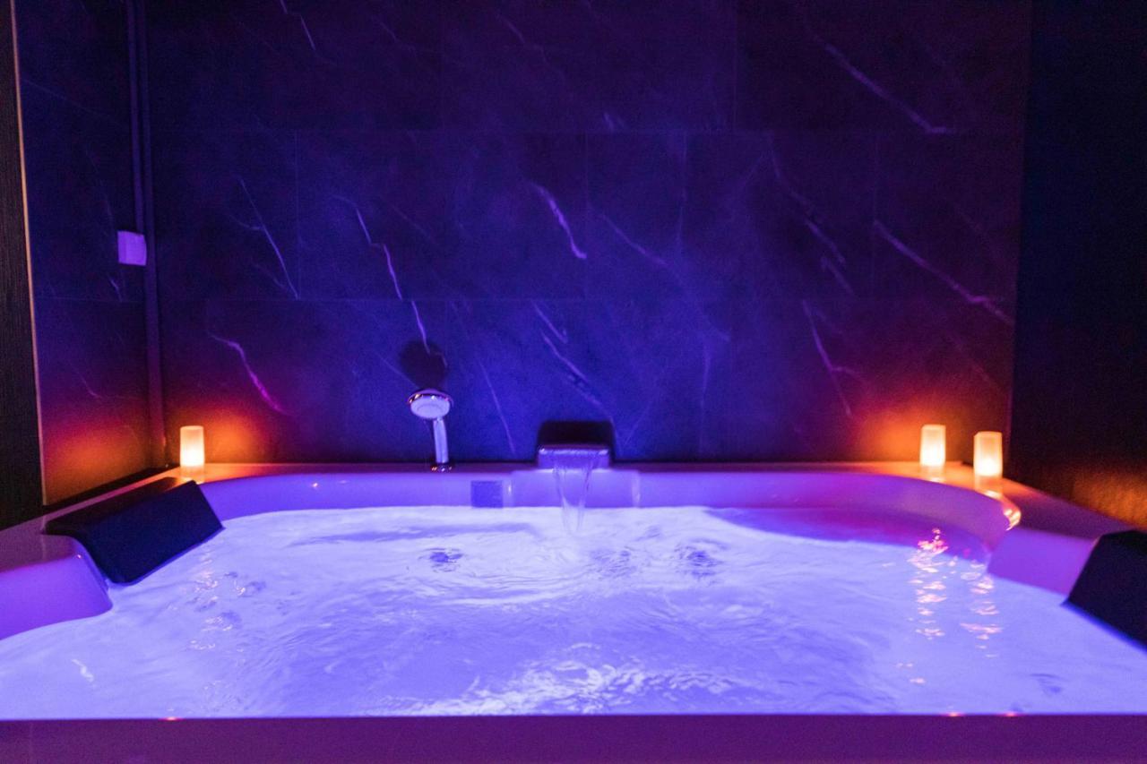 * Spa & Detente # Suite Privee # Tours # Netflix * 外观 照片